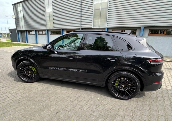 Porsche Cayenne cena 399900 przebieg: 76600, rok produkcji 2021 z Poznań małe 232